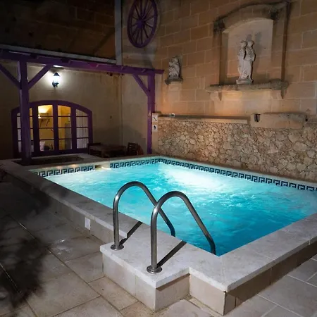 Prickly Pear Holiday No.1 San Lawrenz